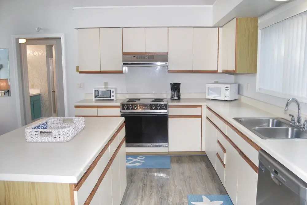 4510 Seaview Street NMB 3 Bedrooms 2 Bathrooms Home