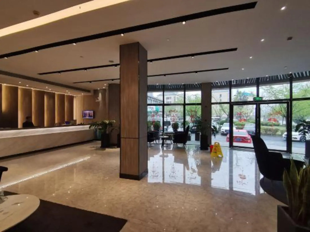 Frst Yizhu Hotel (Shanghai Lujiazui Changyi Road Subway Station)