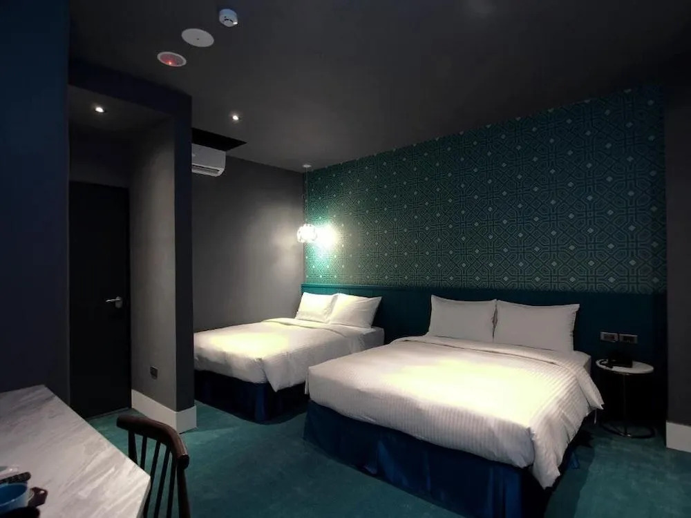 Modern Inn