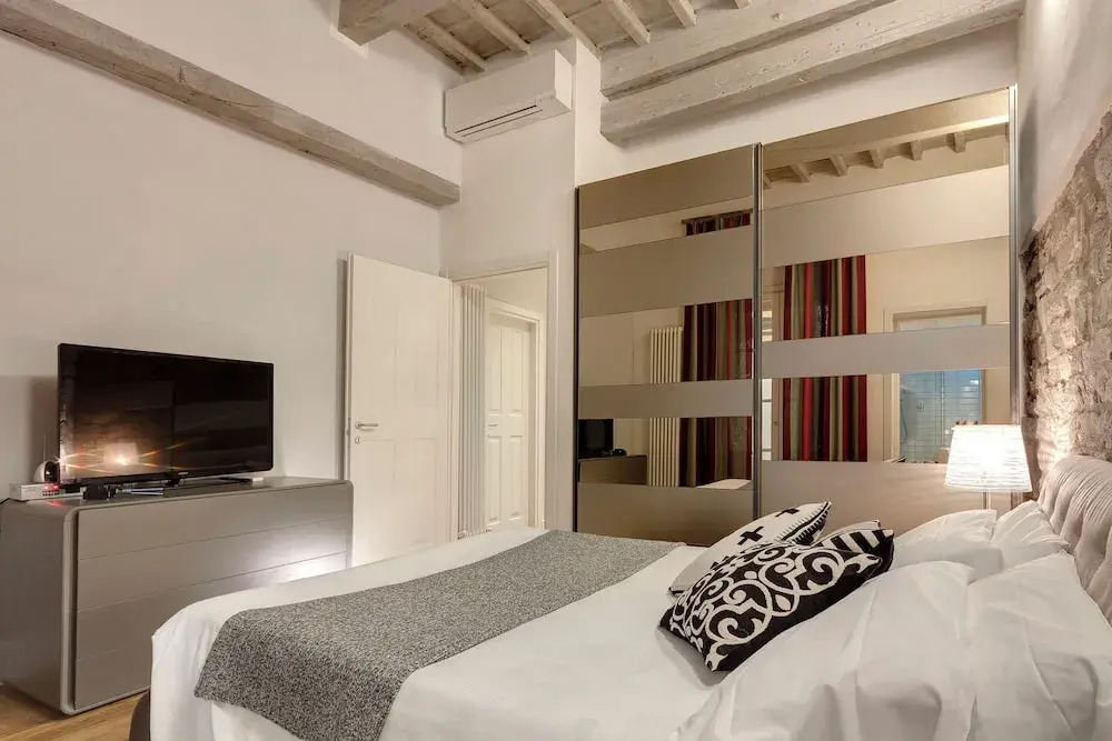 Mamo Florence - Faenza Apartment