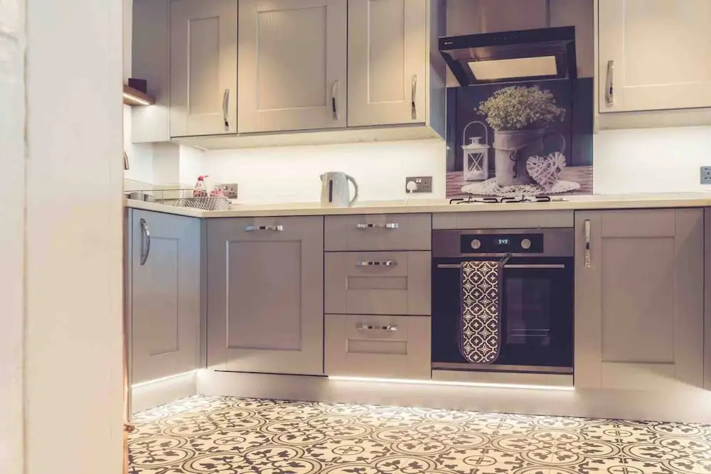 3-Bed Cottage-Plymouth-Dog friendly-Sleeps7