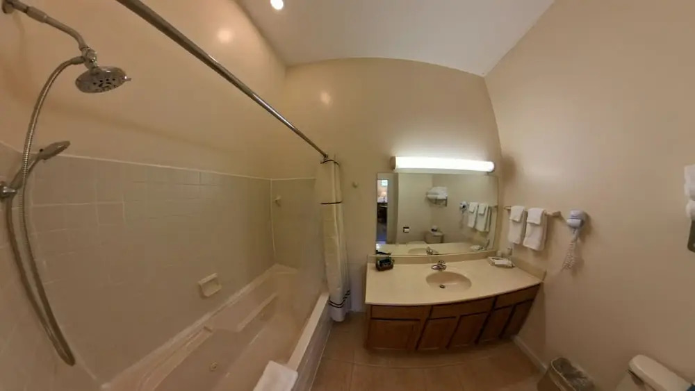 Grand Wood Suites