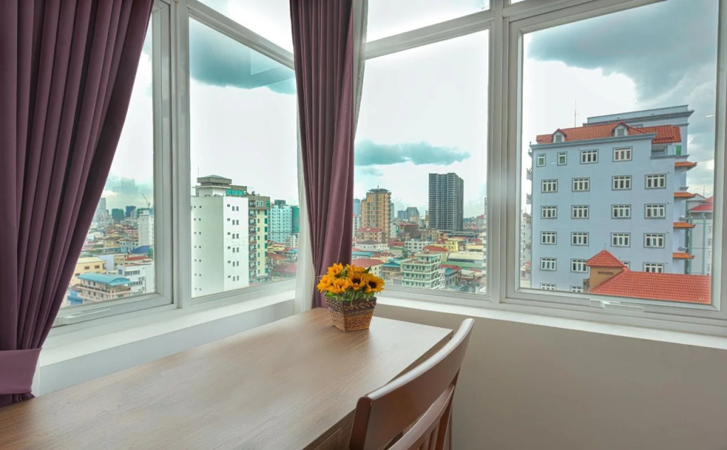 Queen Mansion Hotel & Stays