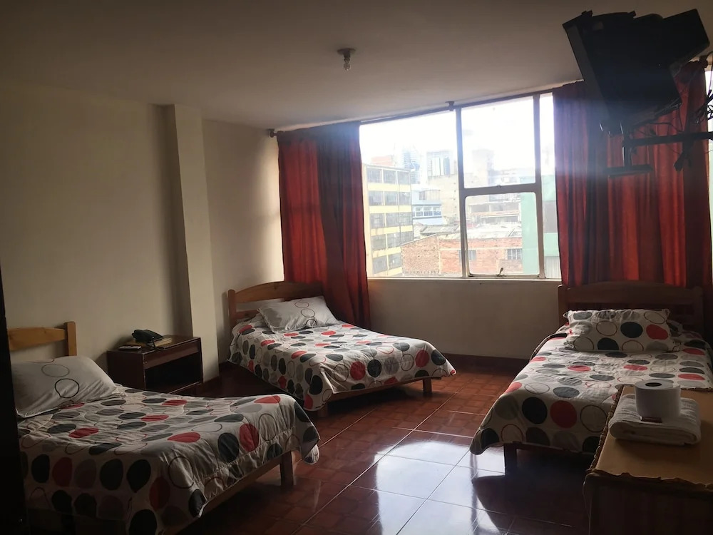 Hotel Manila Plaza