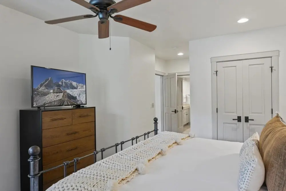 Trail's End Lodge at Deer Valley Resort - Two Bedroom Residence with Den and Spa #102 2 Condo