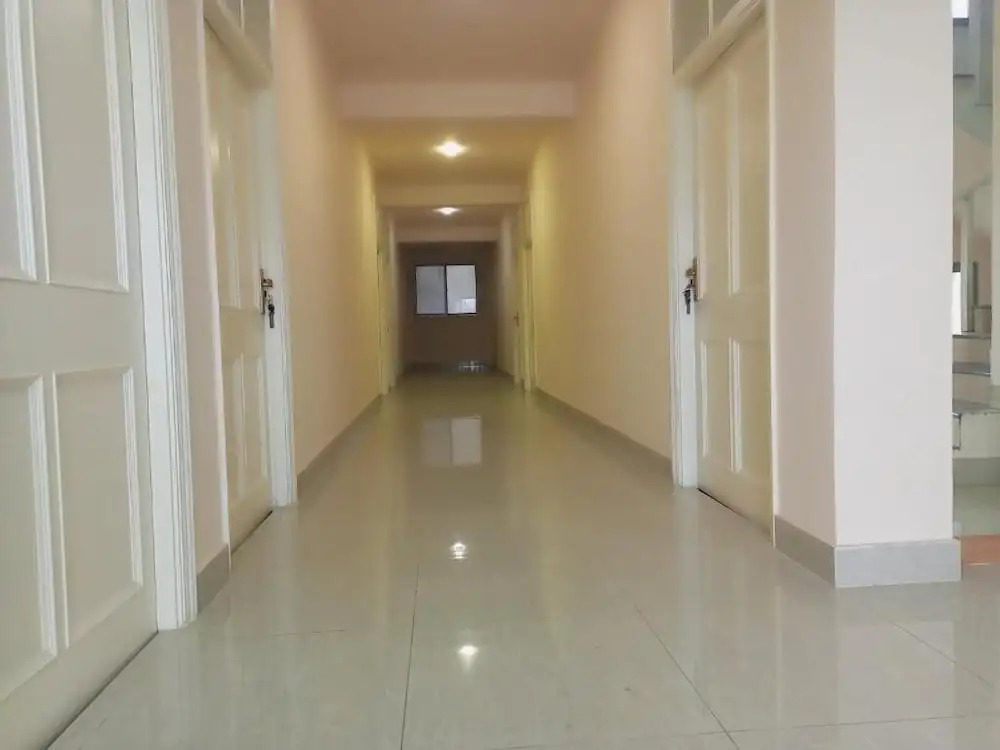Canal View Hotel