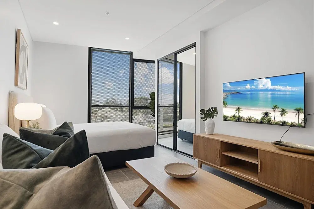 Modern Studio in Fremantle With Stunning Rooftop