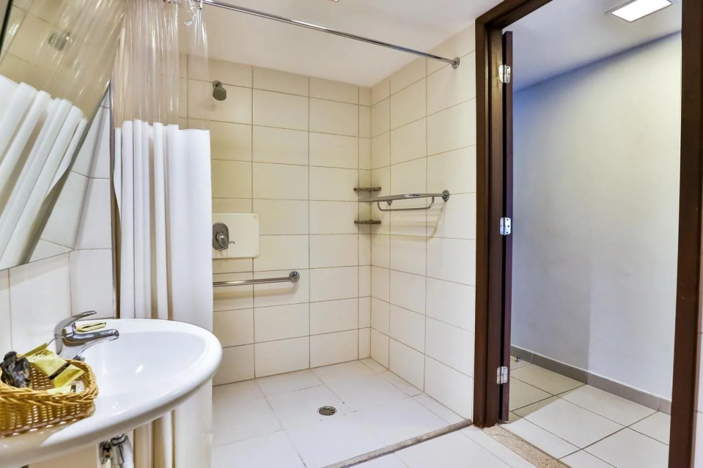 FLAT BEIRA MAR-BEACH CLASS EXECUTIVE-Família