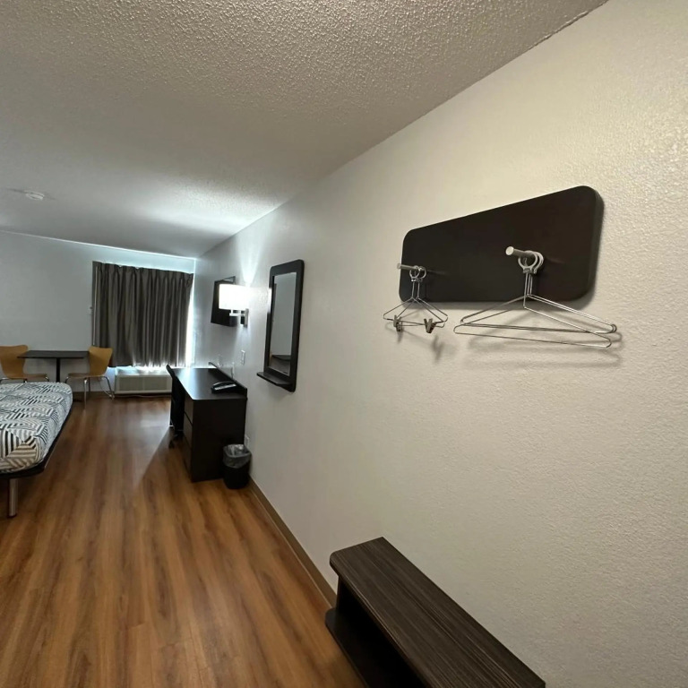 Motel 6-Greensboro, NC - Airport
