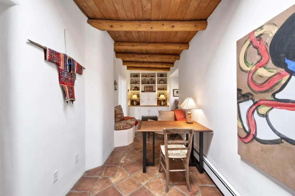 Cinco Chimineas - Indoor Pool, Walk to Canyon Rd, Authentic Historic Santa Fe