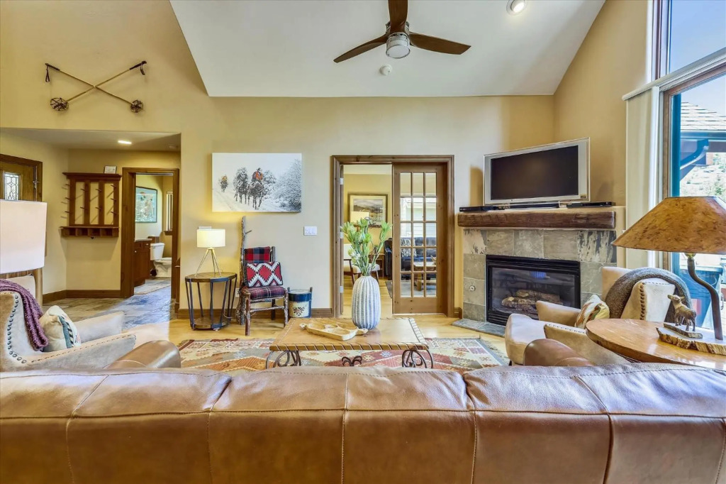 Highland Greens Comfort 3 Bedroom Townhouse by Redawning