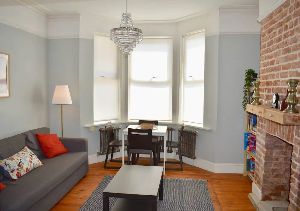 Refurbished Apartment With Garden Near Beach