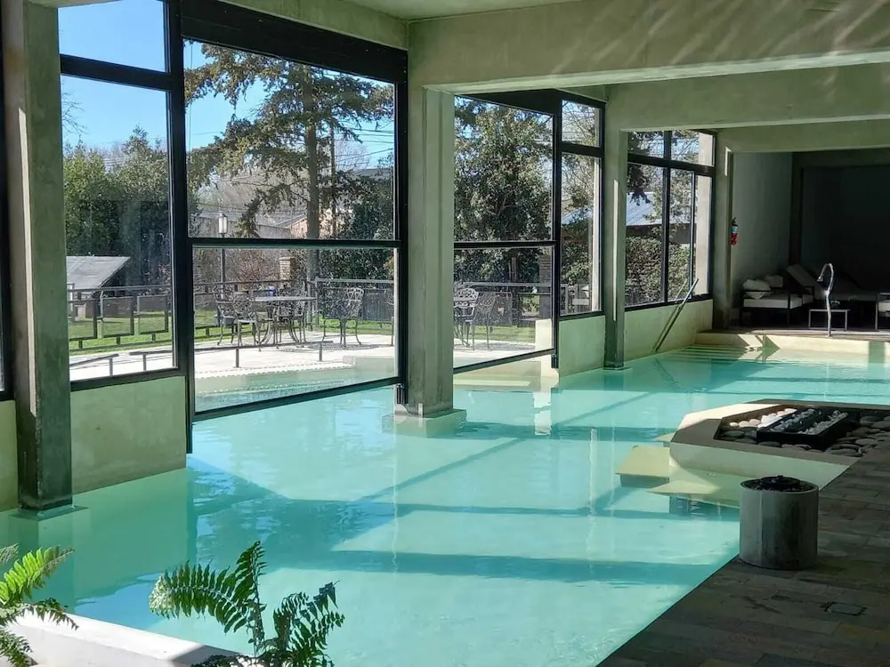 Los Robles Apart Hotel l Suites & Spa