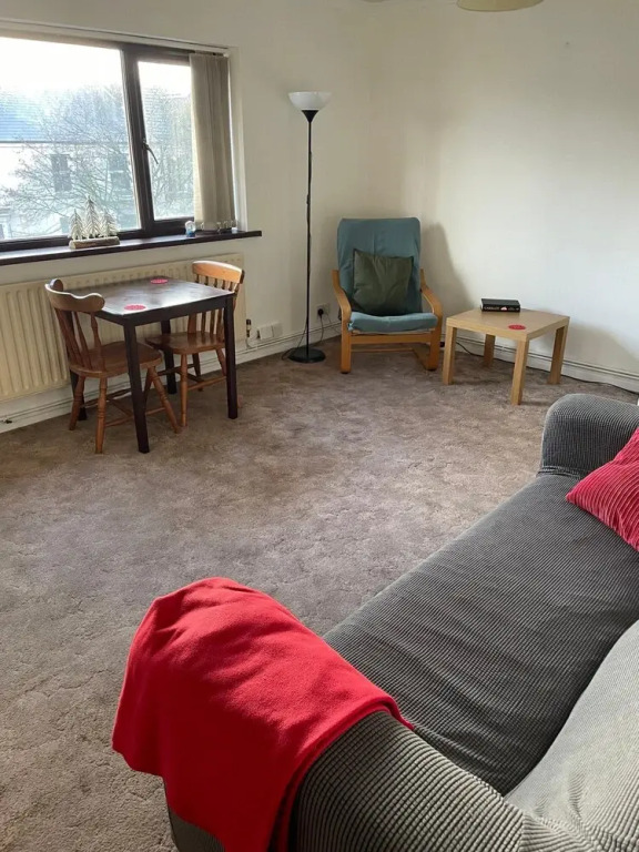 Simple & Sleek 1BD Flat Nice Views of Swansea Bay