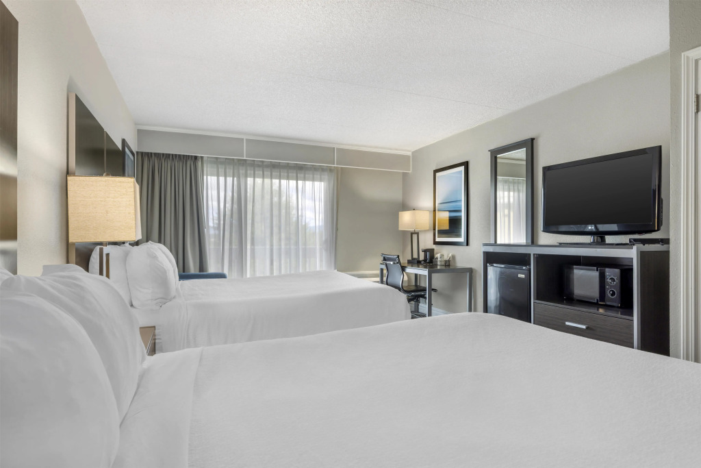 Best Western Pier Point Inn