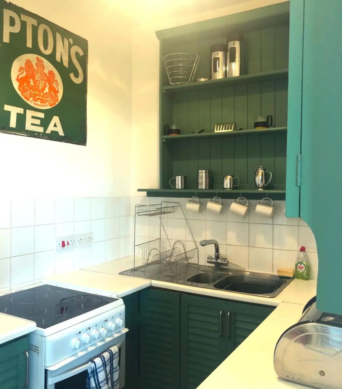 Erte's Atelier - Bohemian 1 bedroom Flat in Gothic Victorian Villa