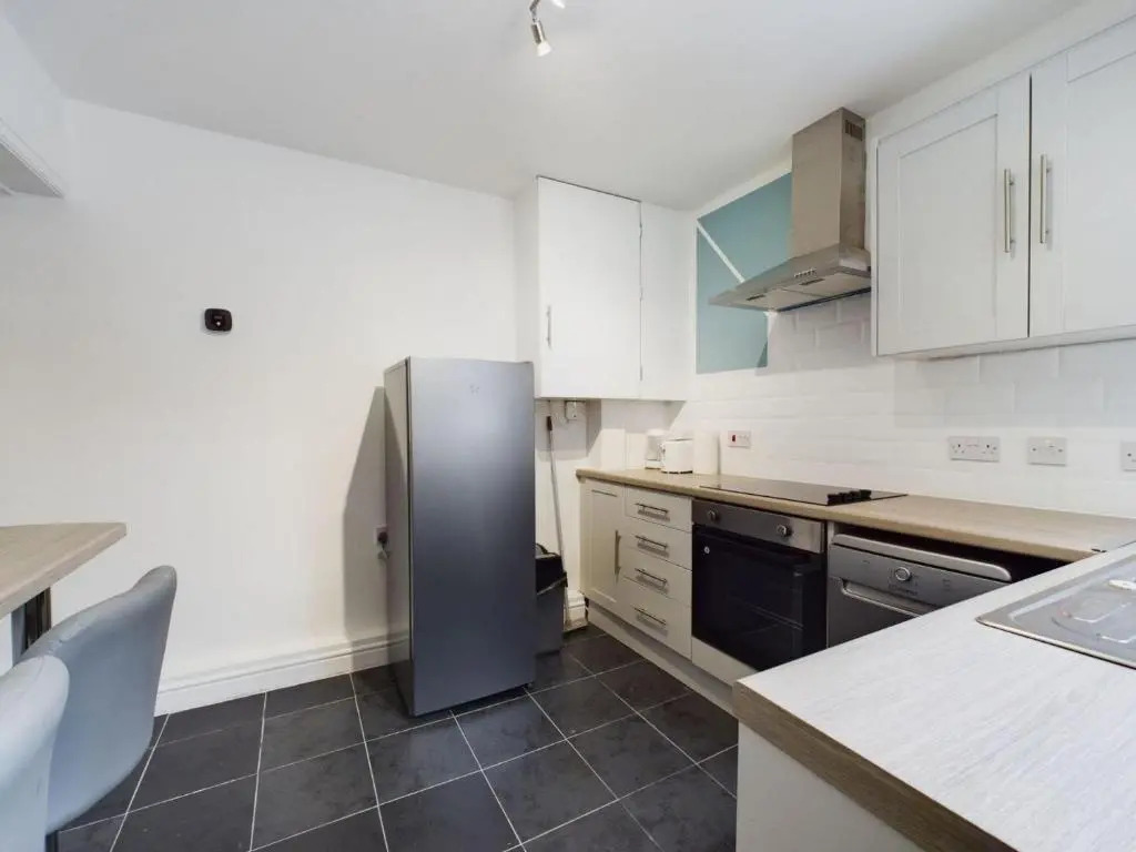 Contemporary 4BD Home nr Liverpool City Centre