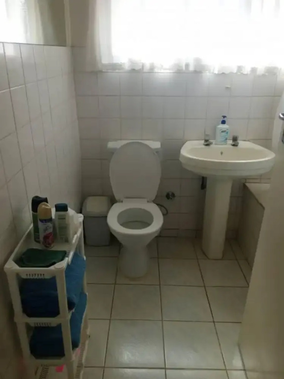 2 bed Guesthouse in Mabelreign - 2012