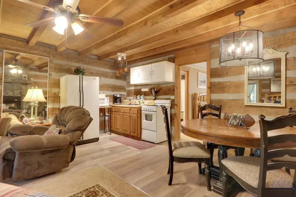3 Mi to Natl Park: Townsend Apt on Little River!