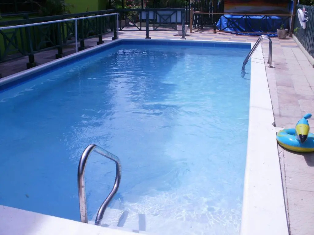 Pineapple Court Hotel