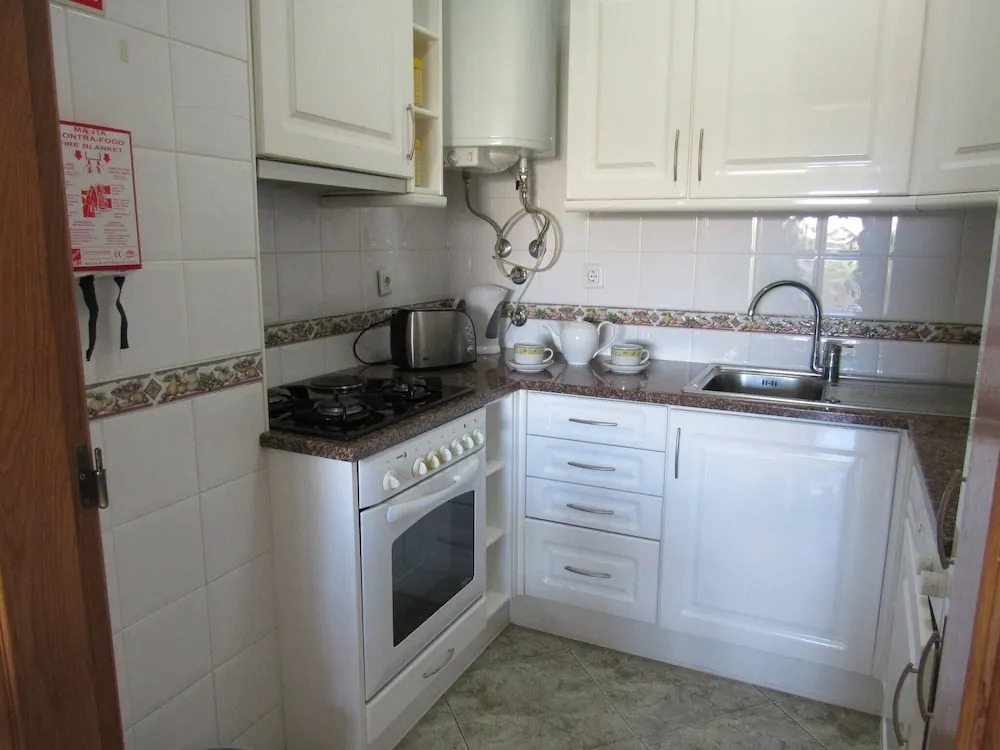 Albufeira Central Apartment 2 Rooms, Wifi, Pool