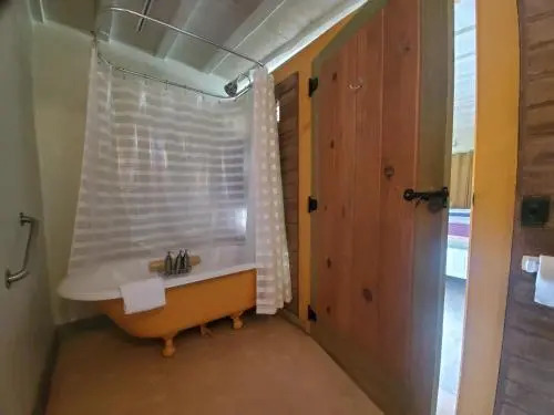 29 Palms Inn