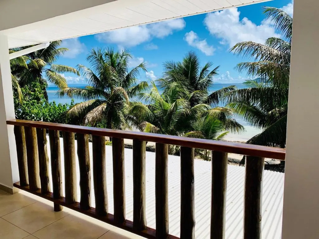 Le lagon bleu guest house by Hyde tide