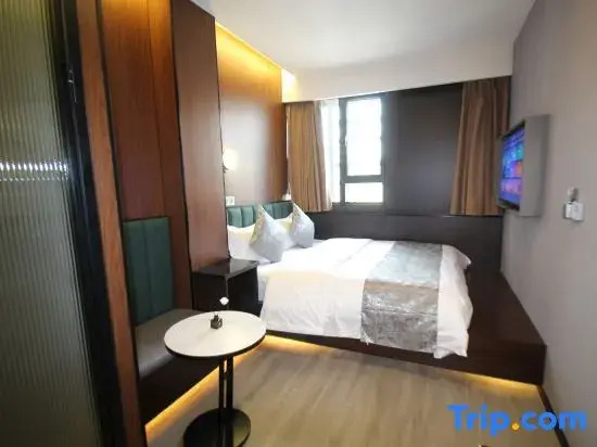 Shangyun Platinum Hotel (Lujiabang Road Subway Station, No.9 People's Hospital)