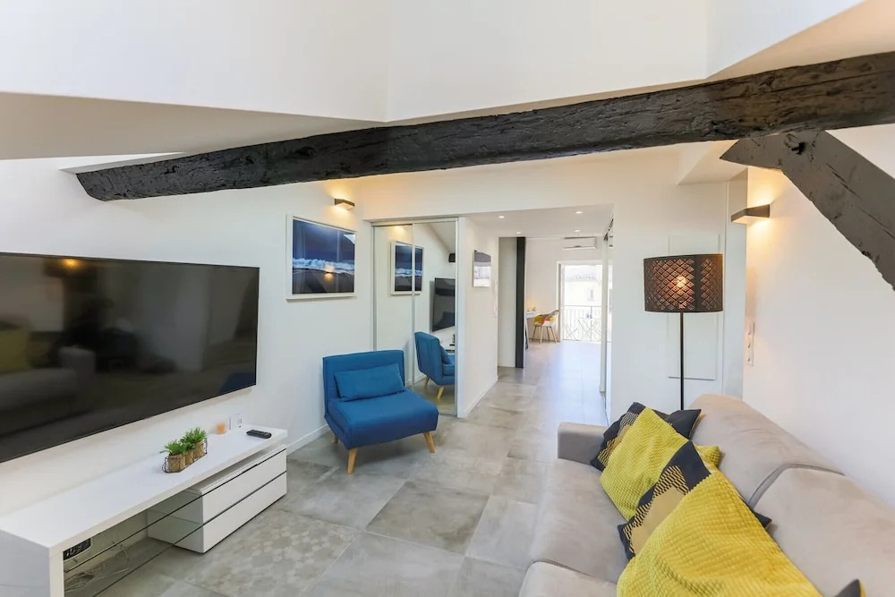 THE LIBERTY AP4200 By Riviera Holiday Homes