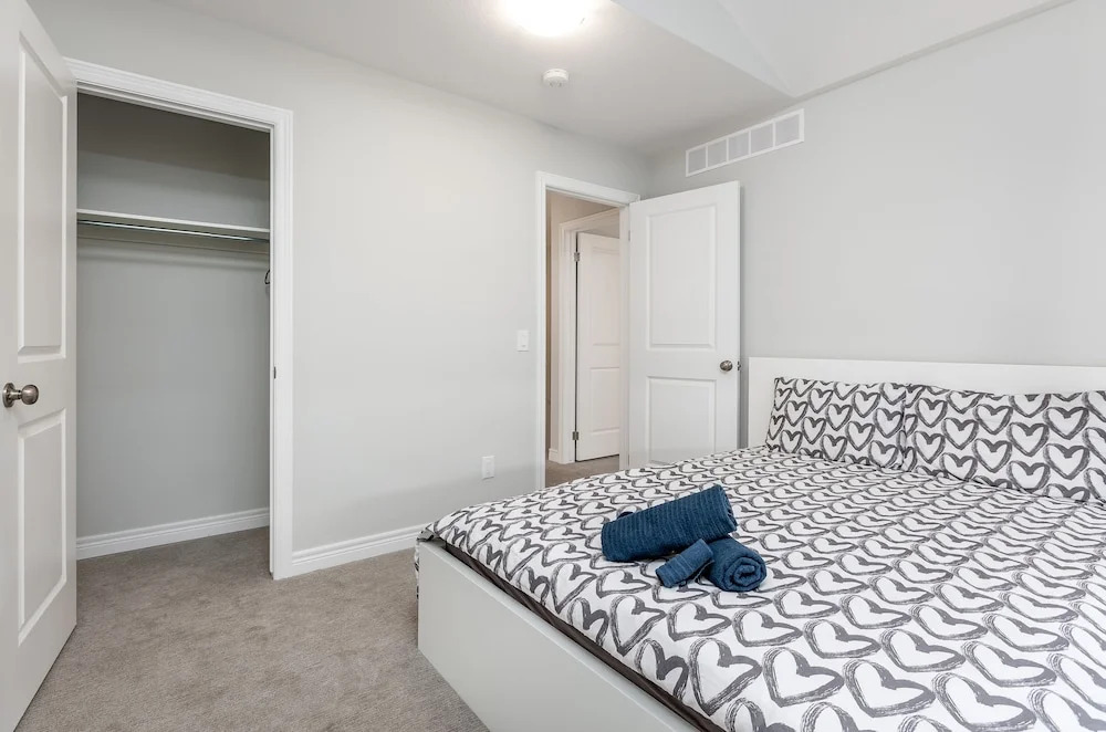 Luxury Entire house mins Niagara falls & Brock uni