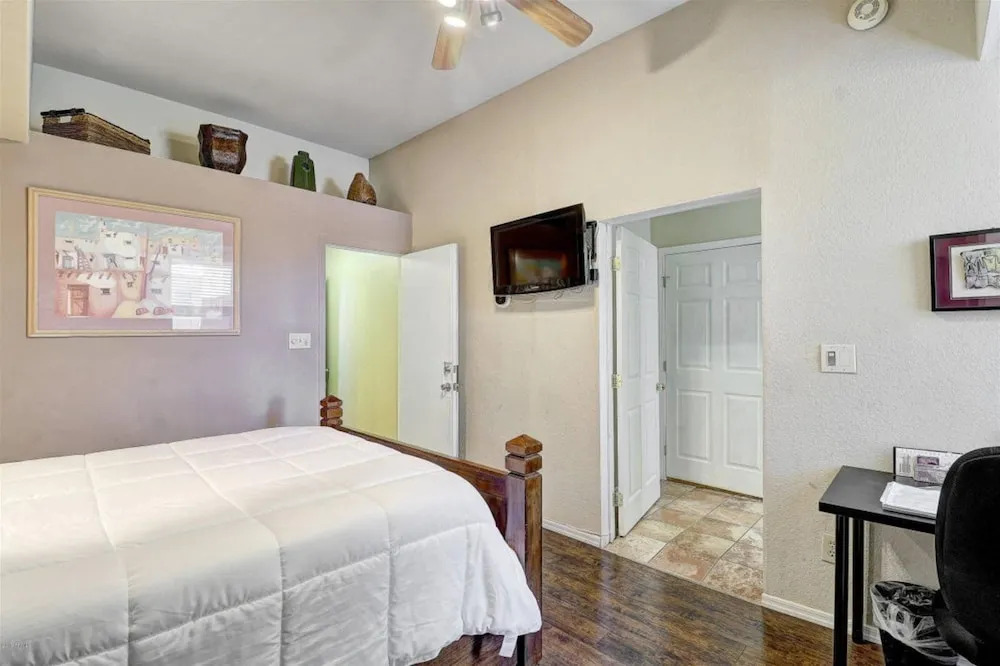 2BR Scottsdale Kierland Unit