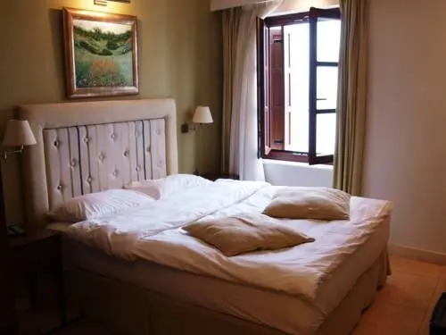 La Boheme Hotel