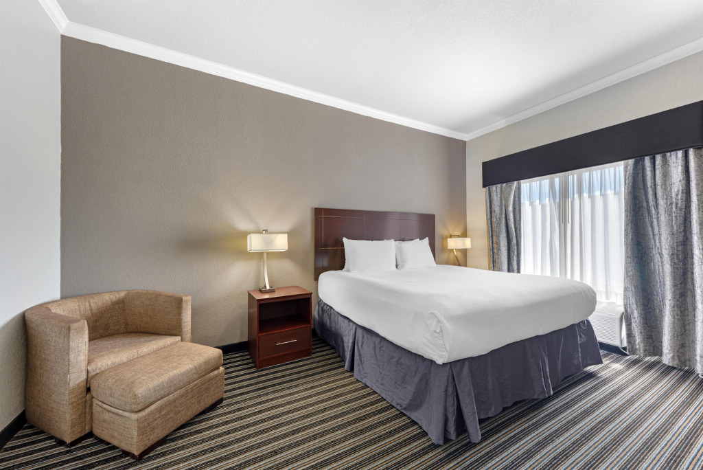 Best Western Plus Austin Airport Inn & Suites