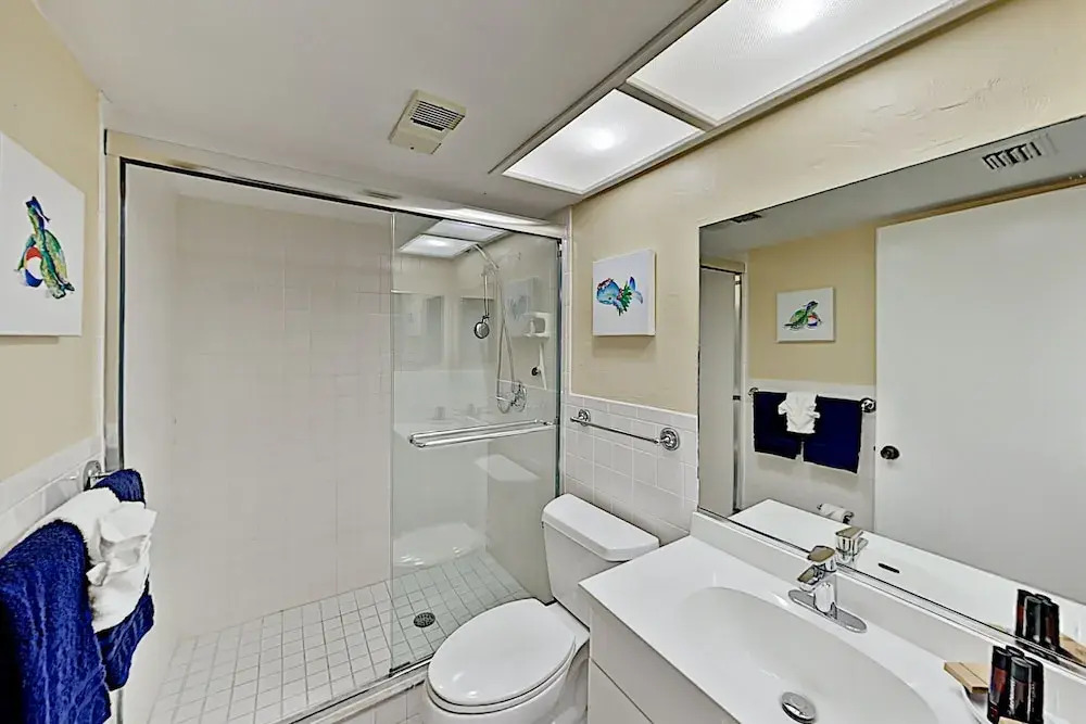 New Listing! Waterfront W/ Pool & Dock 2 Bedroom Condo