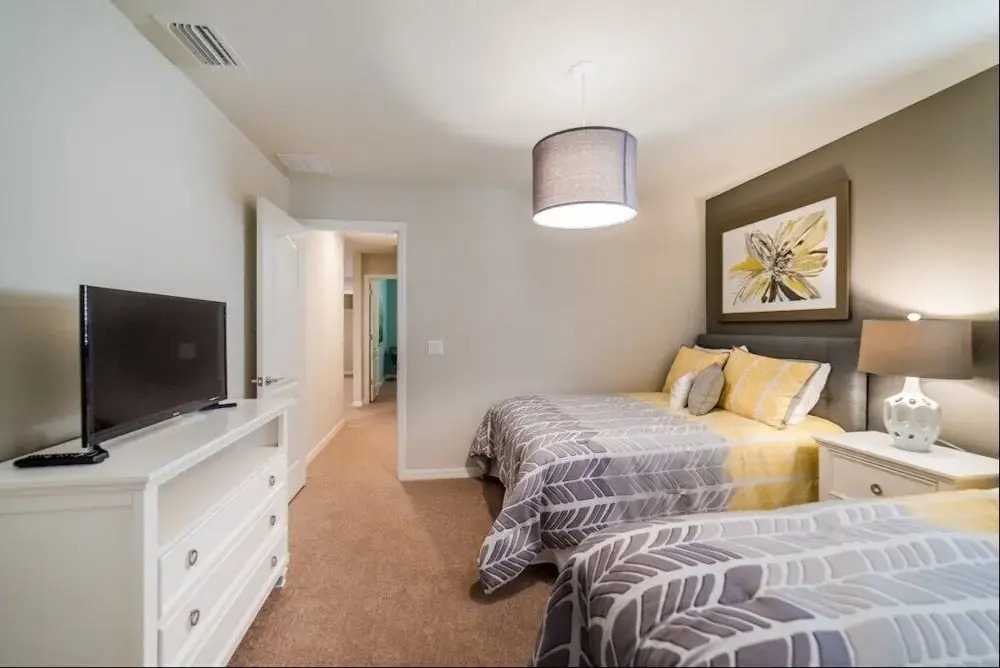 Mac8820 8 Bedroom Condo
