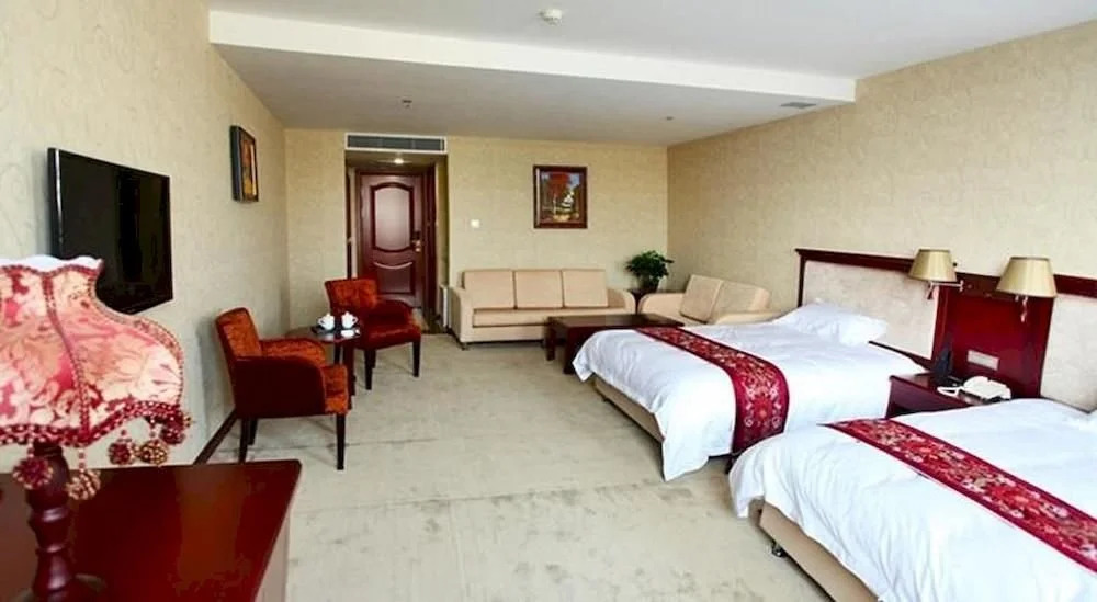 Dalian Tongbao Hotel