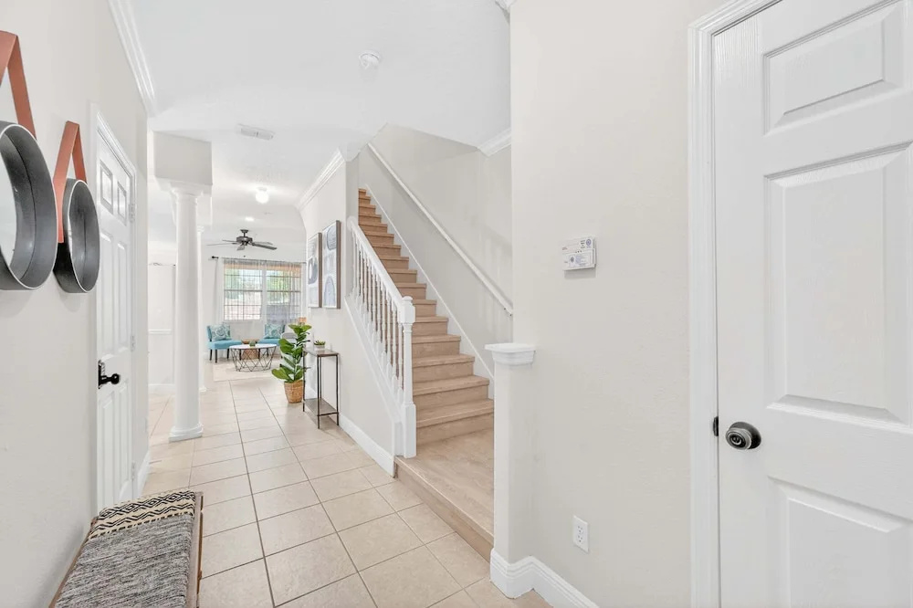 Cozy 3BR Townhome 5 Miles From Disney
