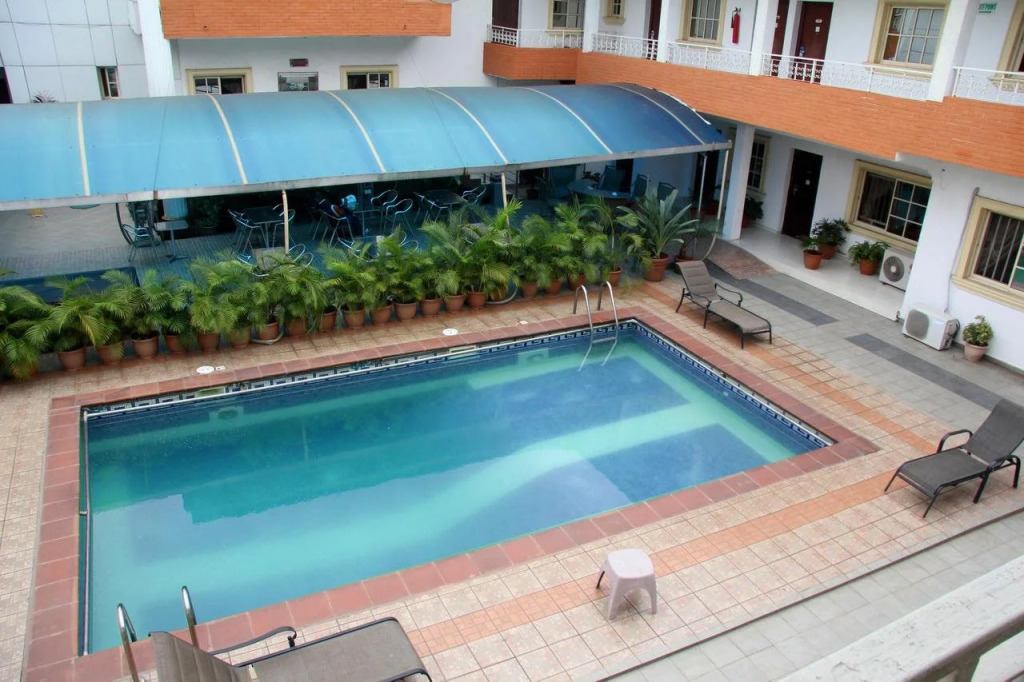 Whitehouse Hotels & Conference Centre