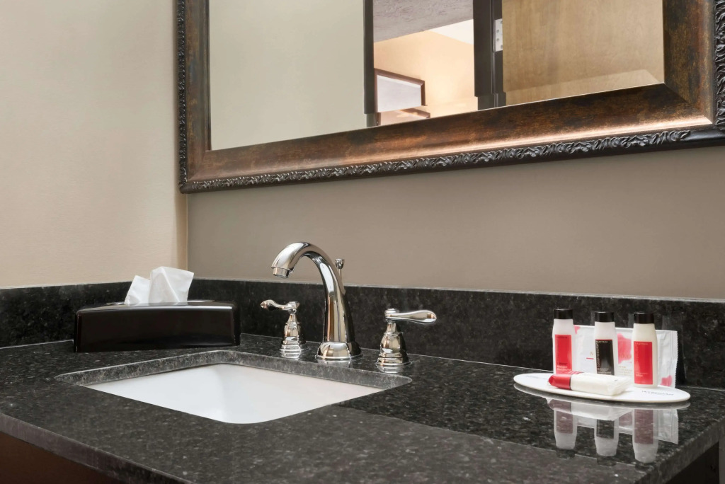 Baymont by Wyndham Belleville Airport Area Free Airport Shuttle
