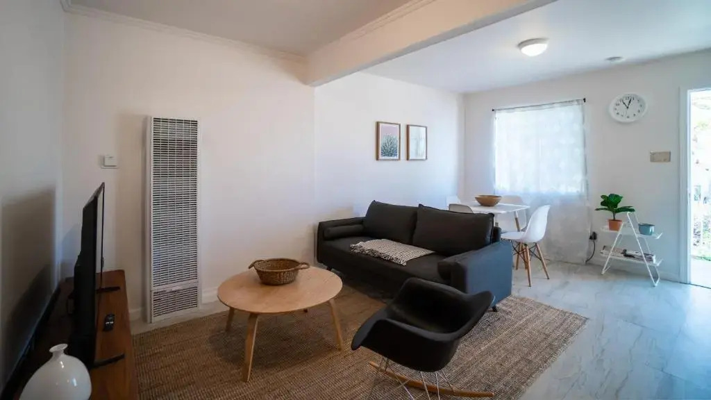 Charming 2BR Casita in Front of Park