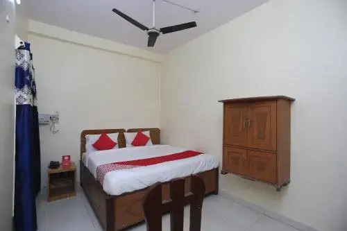 Oyo 23577 Hotel Awadh