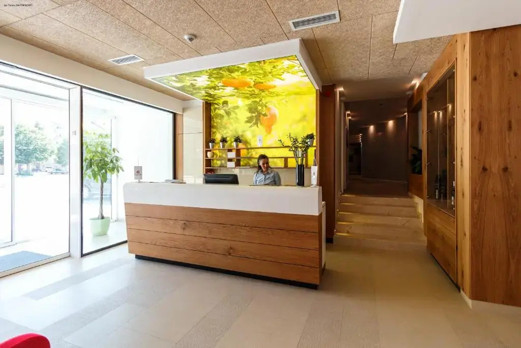 Hotel Nar