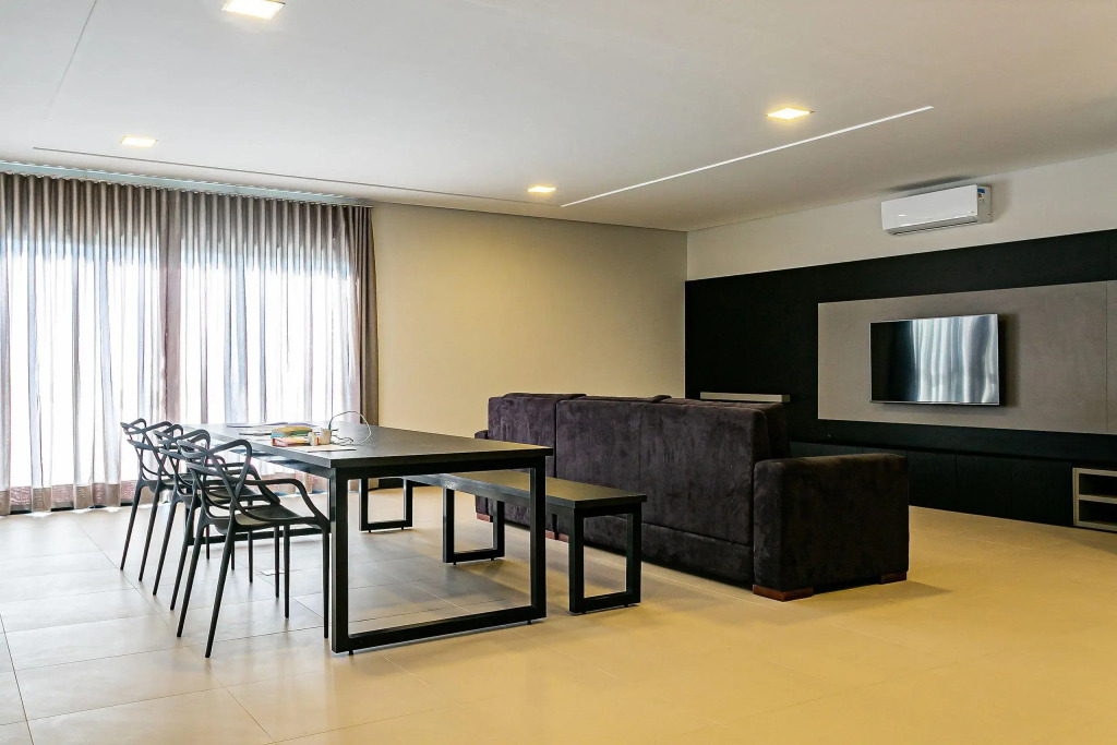 Studio c/ piscina no terraço 900m da praia STI102