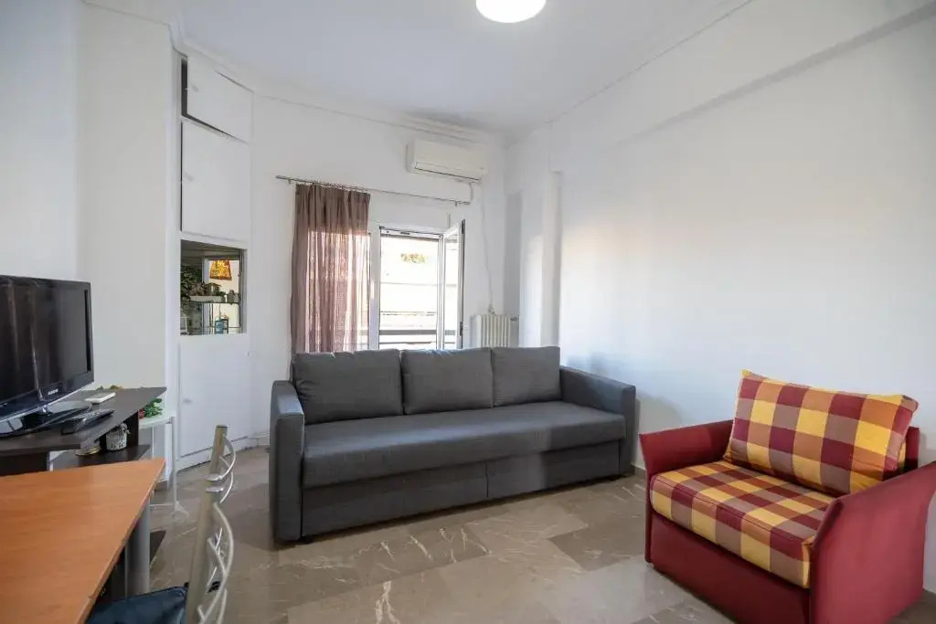 Dimotiko Theatro metro st. 1 bedroom 4 pers. flat