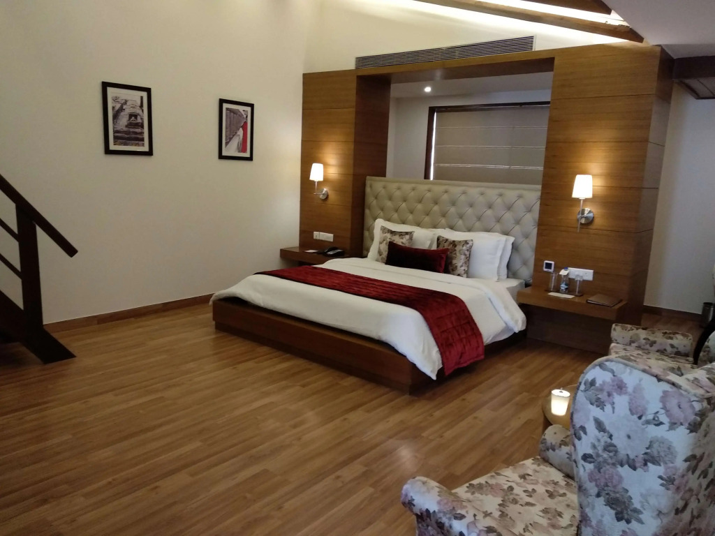 RS Sarovar Portico