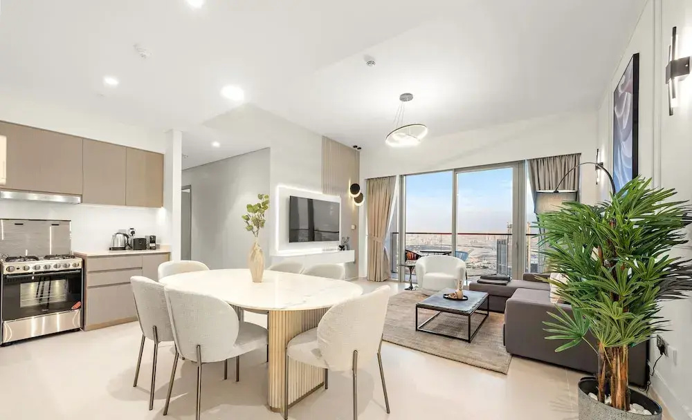 SML Vacation Homes - Sky High Apartments with Burj Khalifa and Dubai Fountain Views at Grande Signature, Downtown Dubai
