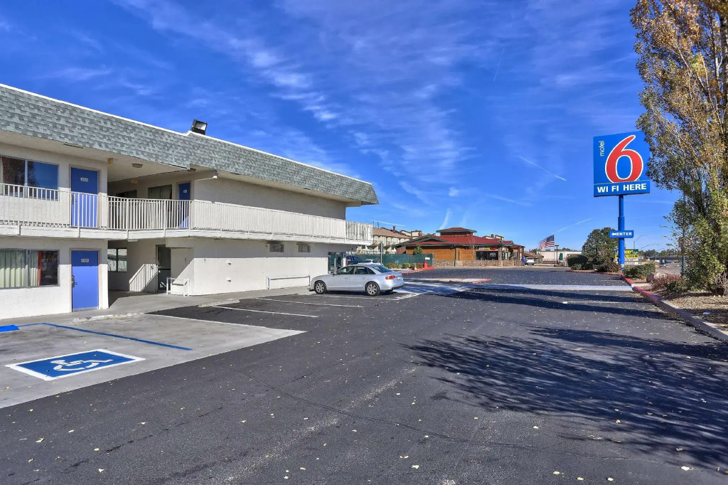 Motel 6-Flagstaff, AZ - Butler