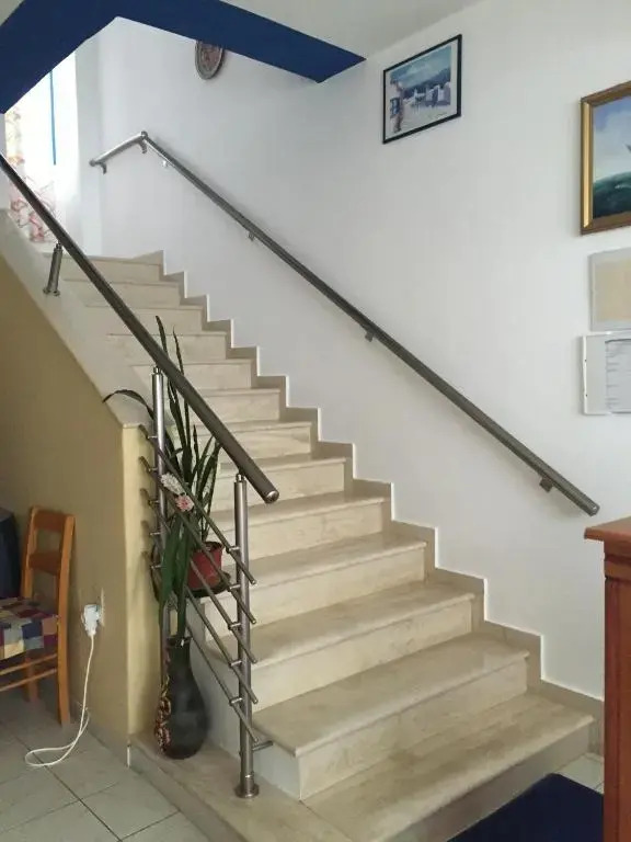 Angelos Hotel