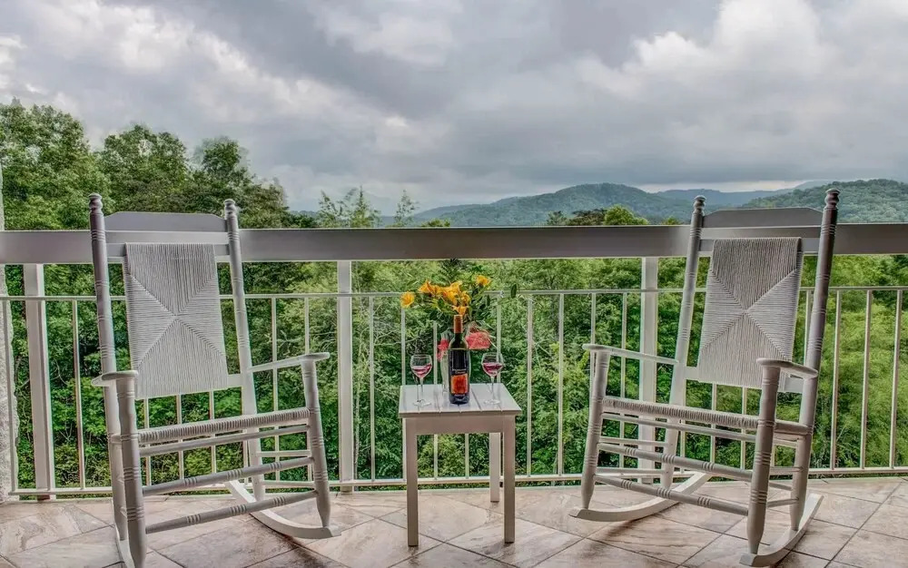 Whispering Pines 444