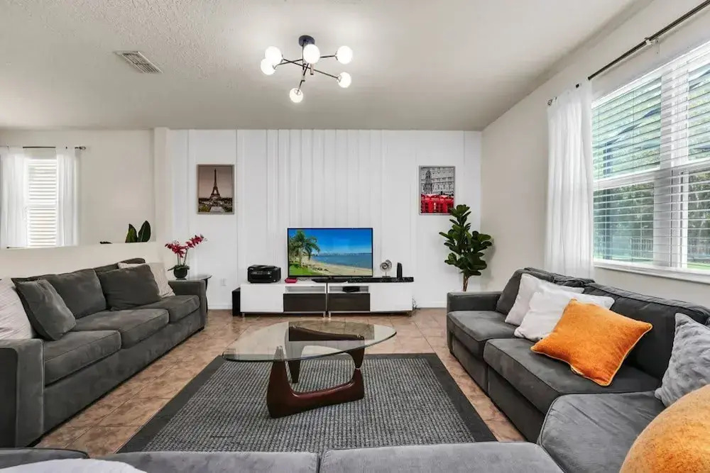 4736 Family Home Near Disney Sea World